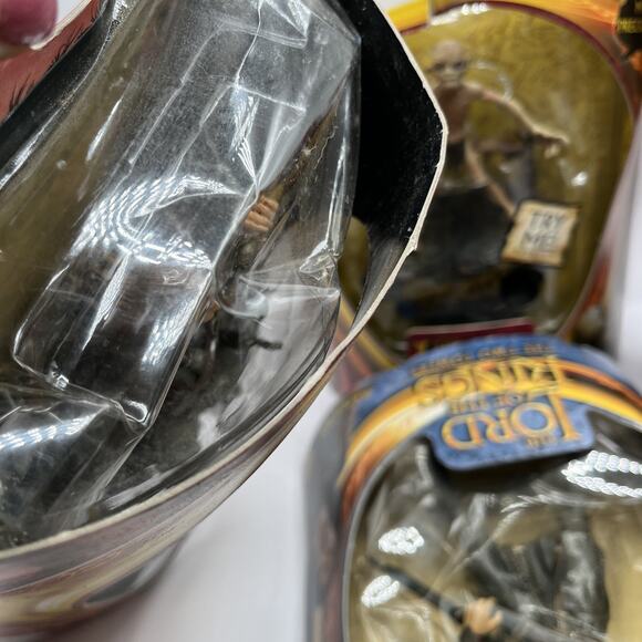 Lord Of The Rings Toy Biz Smeagol Gollum Lot Of 5 Figures TROTK LOTR AS IS - Picture 10 of 12